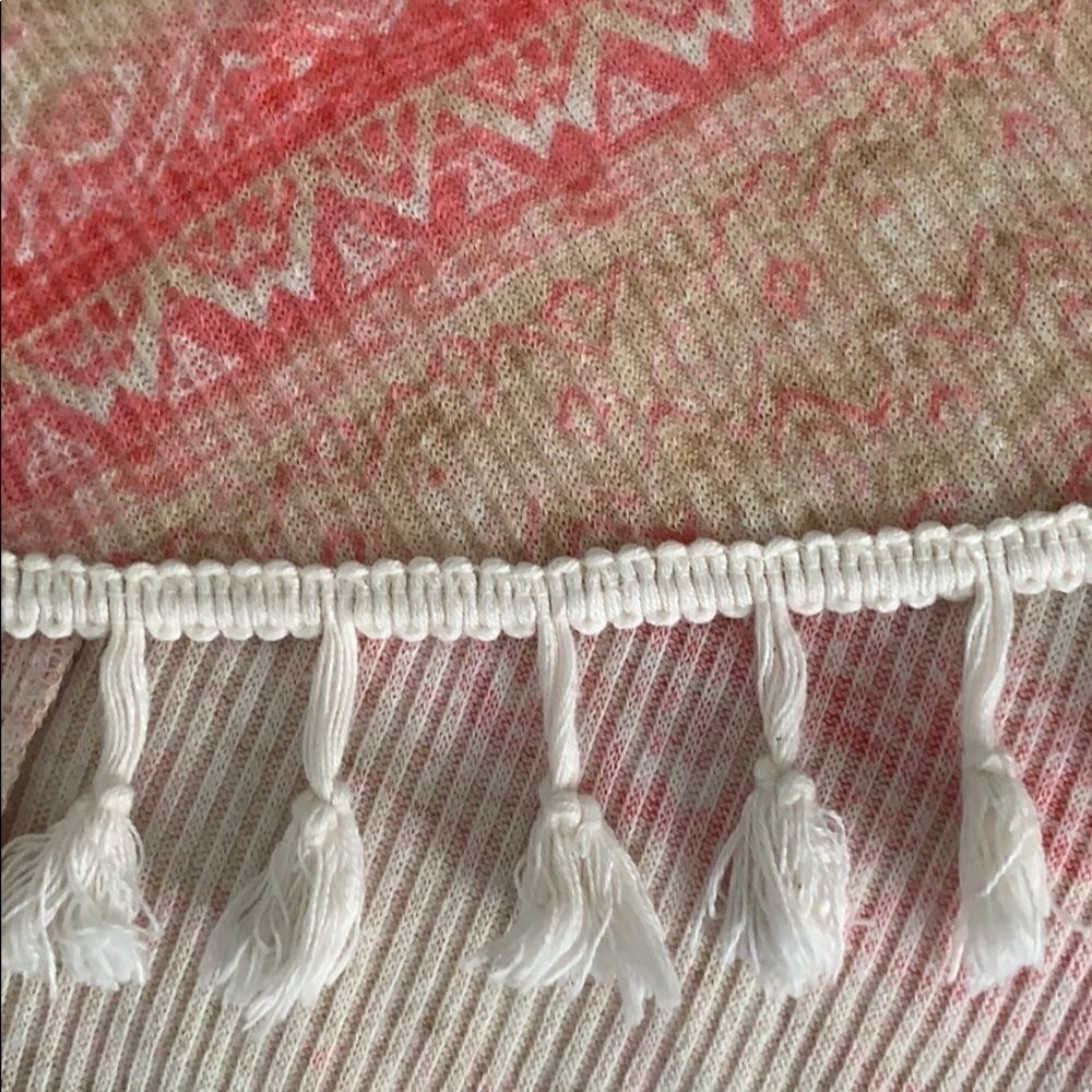 Free to fly tank top with tassels- size S - Picture 6 of 6